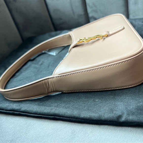 YVES SAINT LAURENT Le 5 A 7 Hobo shoulder bag - Picture 4 of 17